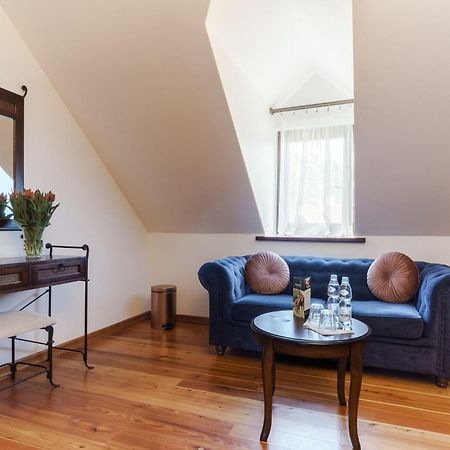 Apartamenty W Dworku Cheval Cracovia Exterior foto