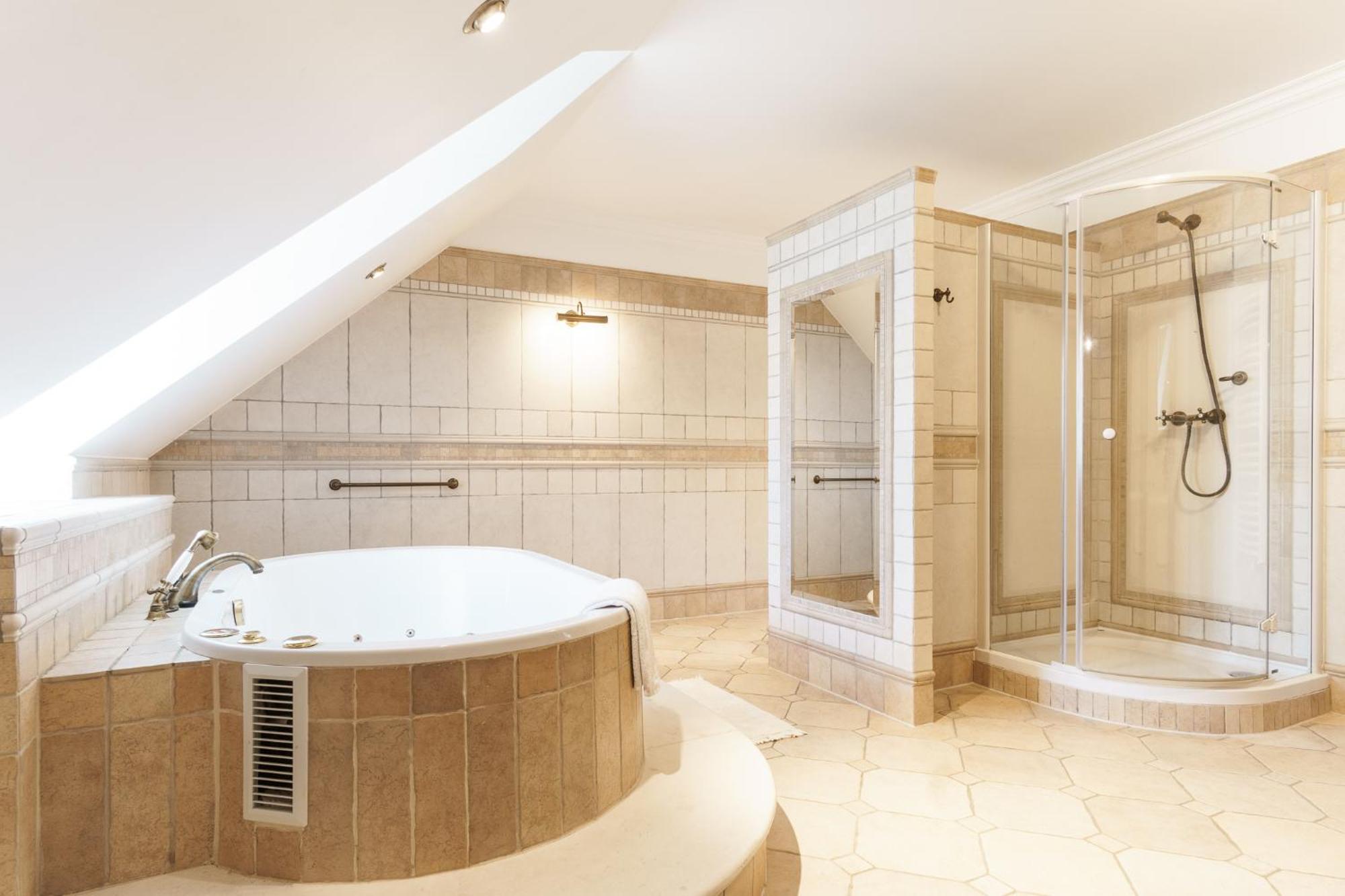 Apartamenty W Dworku Cheval Cracovia Exterior foto