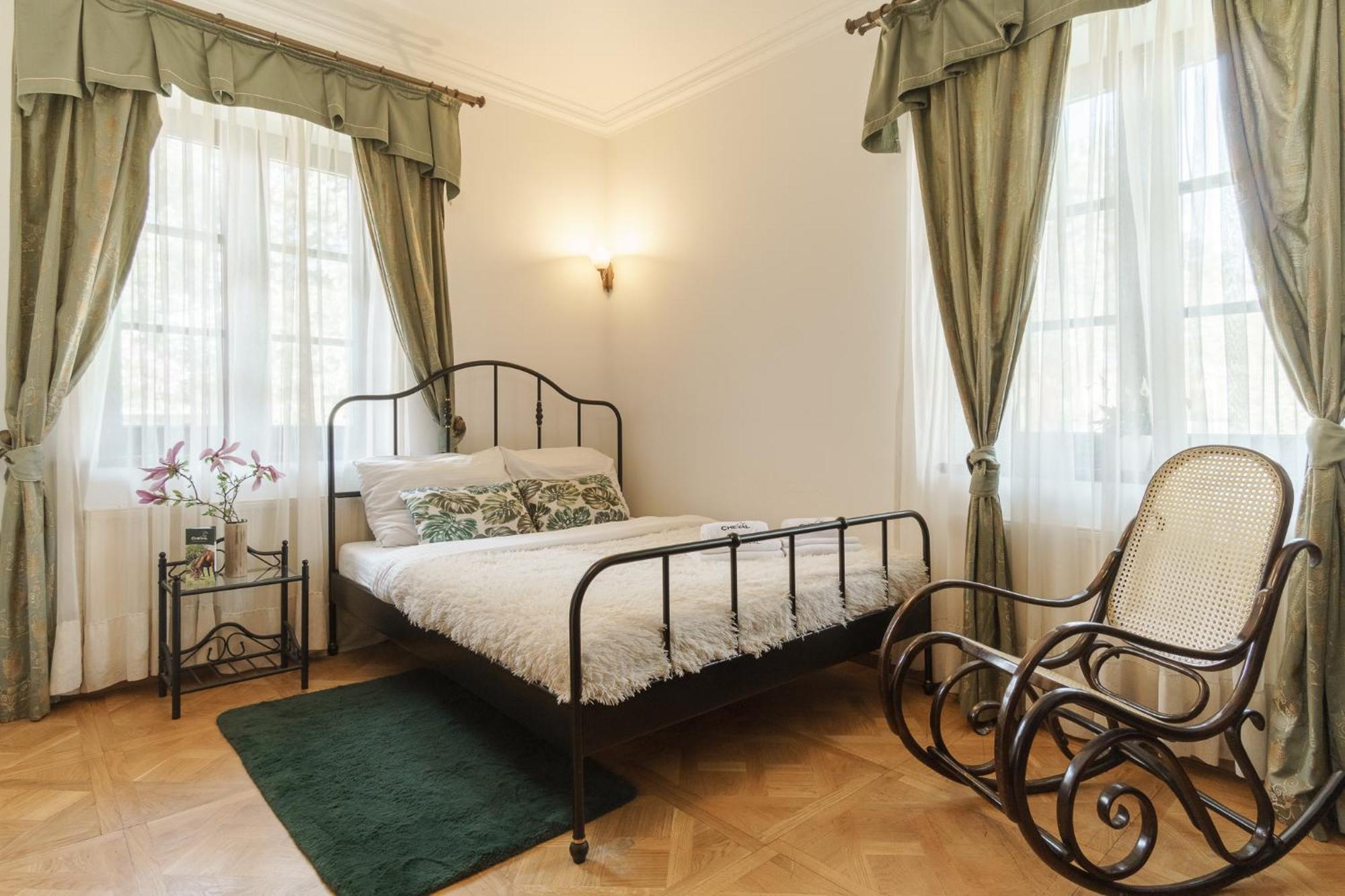 Apartamenty W Dworku Cheval Cracovia Exterior foto