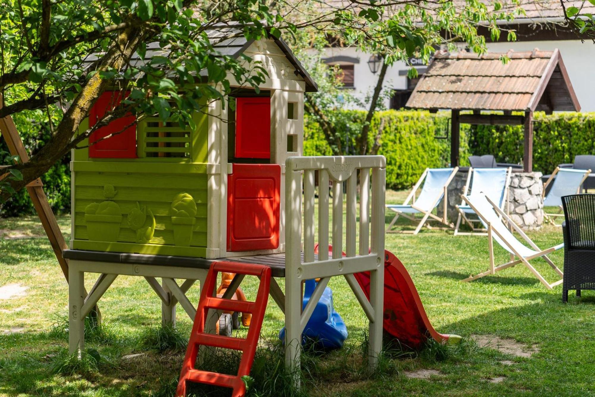 Apartamenty W Dworku Cheval Cracovia Exterior foto