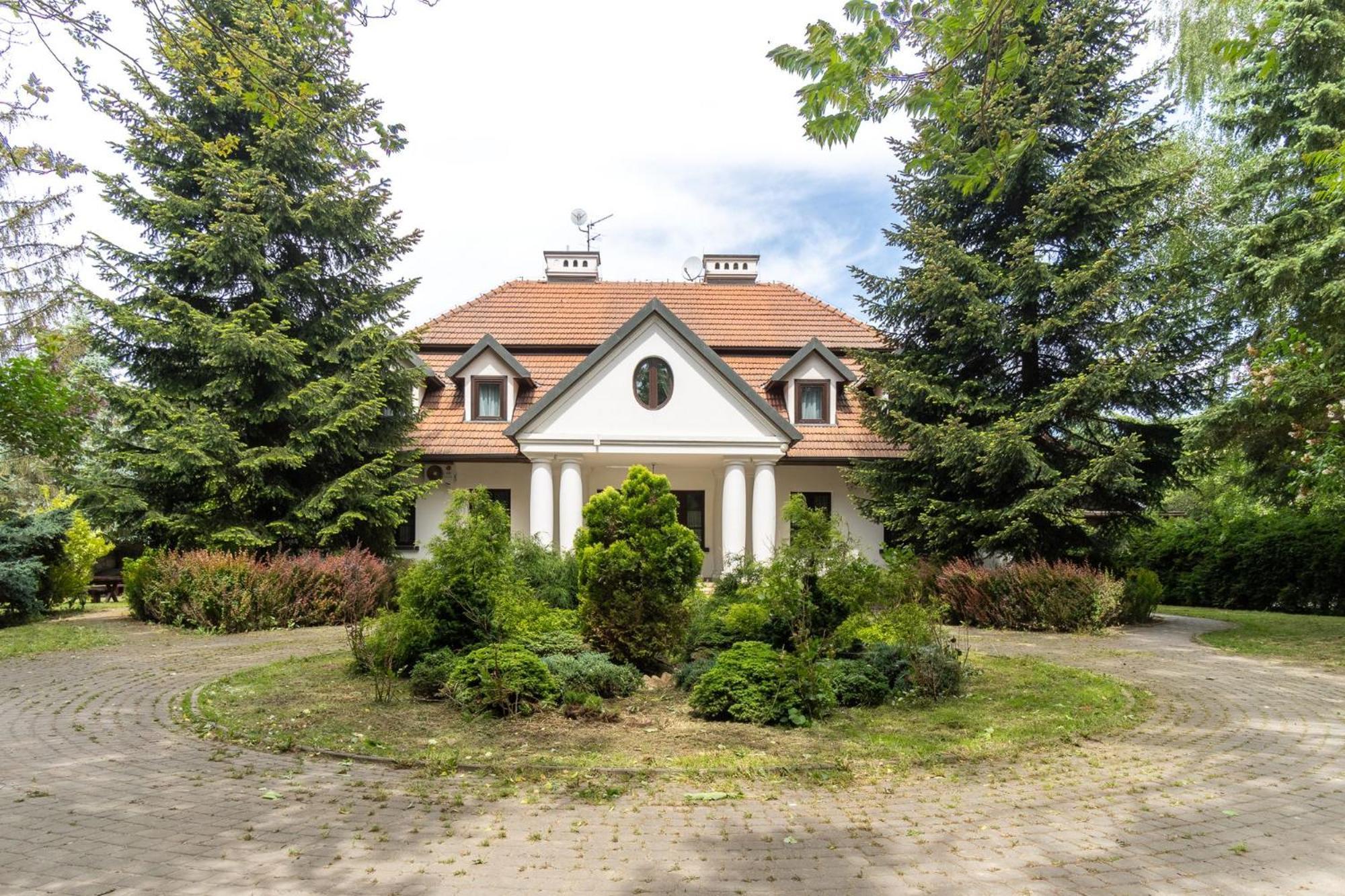 Apartamenty W Dworku Cheval Cracovia Exterior foto
